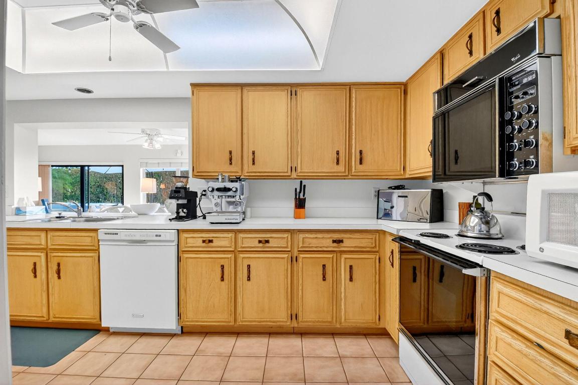 PINE VILLAS - Residential