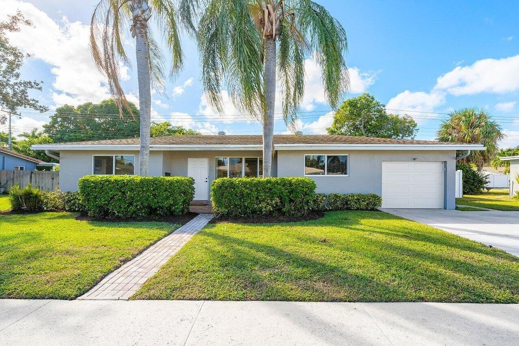 Photo of 909 SW 9th Avenue, Boca Raton, FL 33486 (MLS # R10934684)