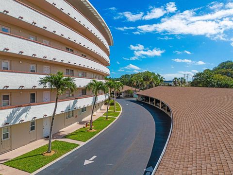 A home in Deerfield Beach