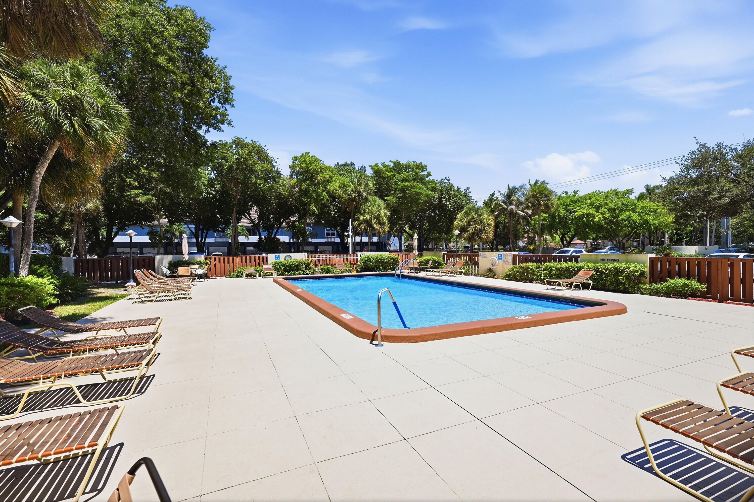 10777 W Sample Road 407