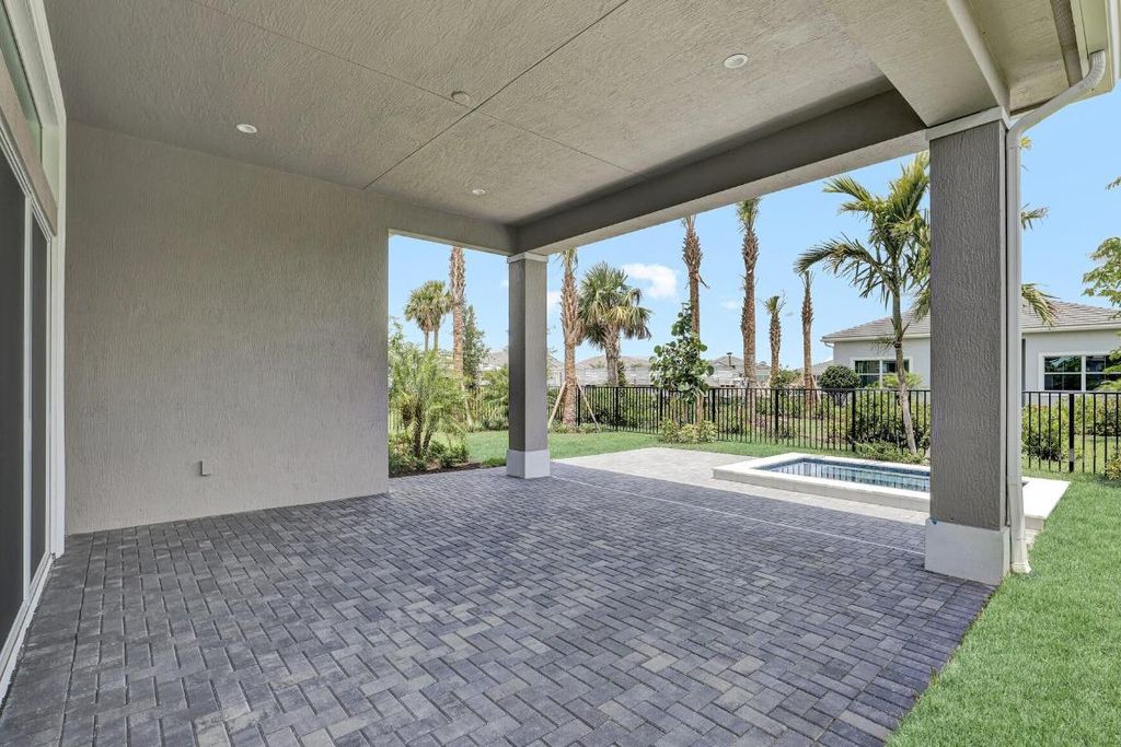 Photo of 10064 Driftwood Way, Palm Beach Gardens, FL 33412 (MLS # R11134247)