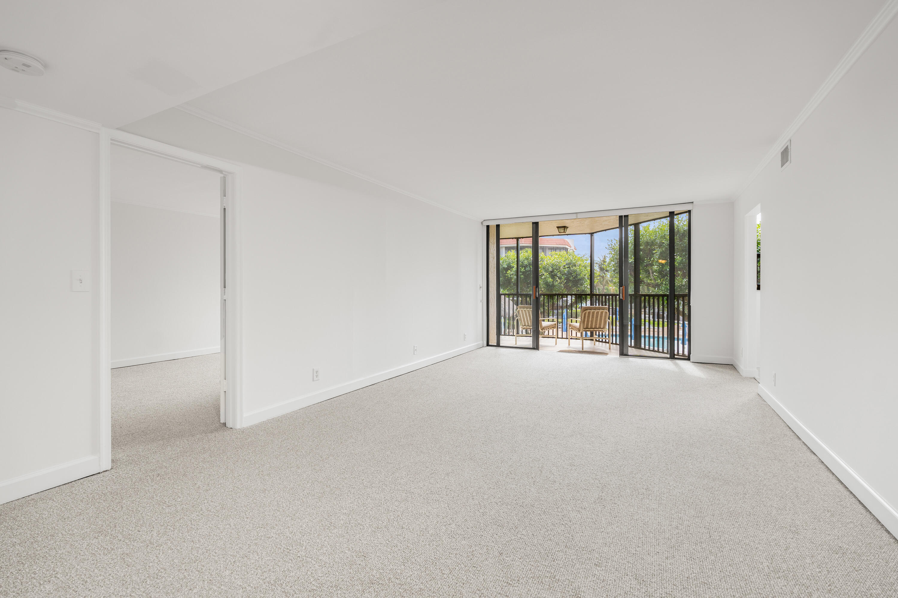 800 Jeffery Street 208