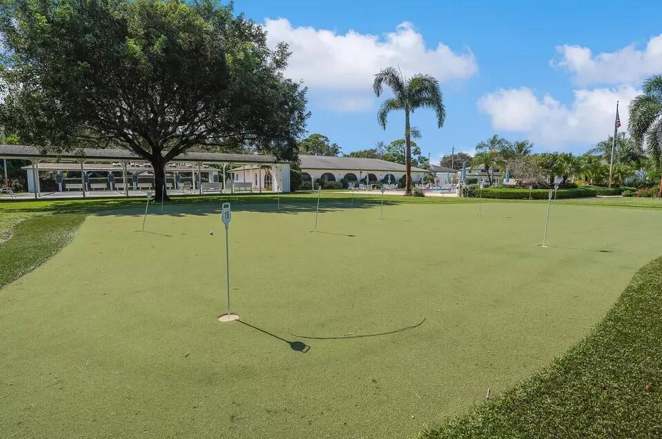 TEQUESTA GARDEN CONDO 6 - Residential