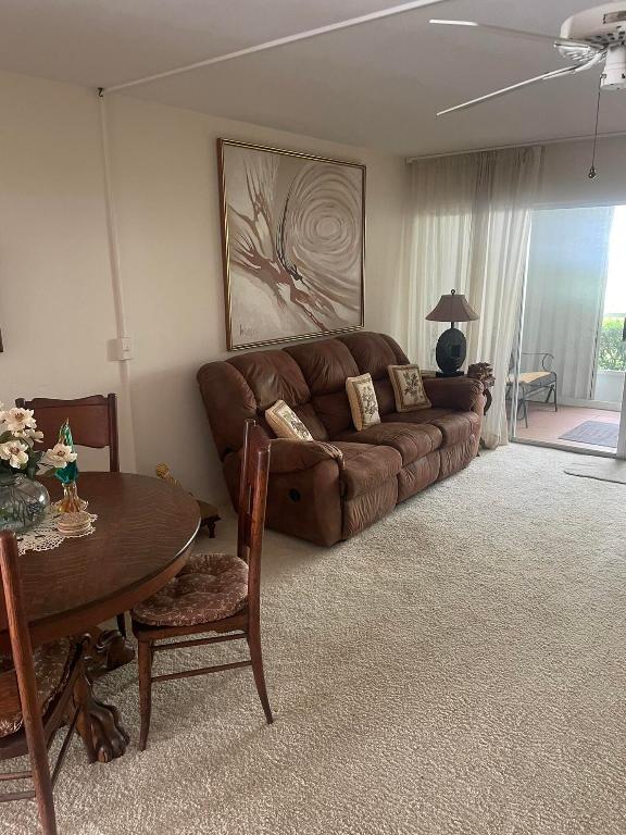 TEQUESTA GARDEN CONDO 6 - Residential