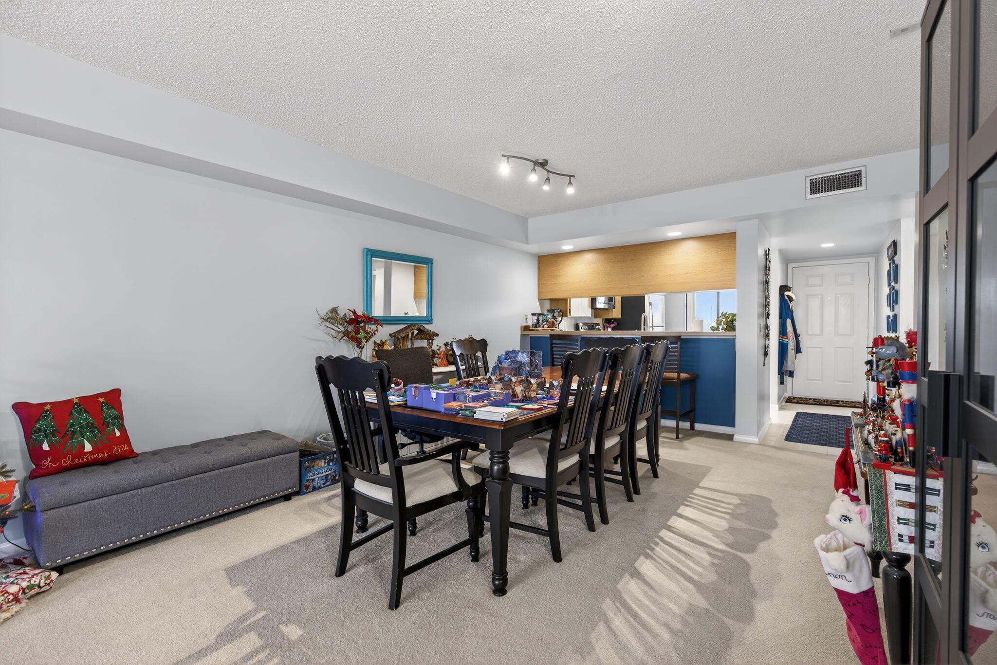 WHITEHALL - Residential