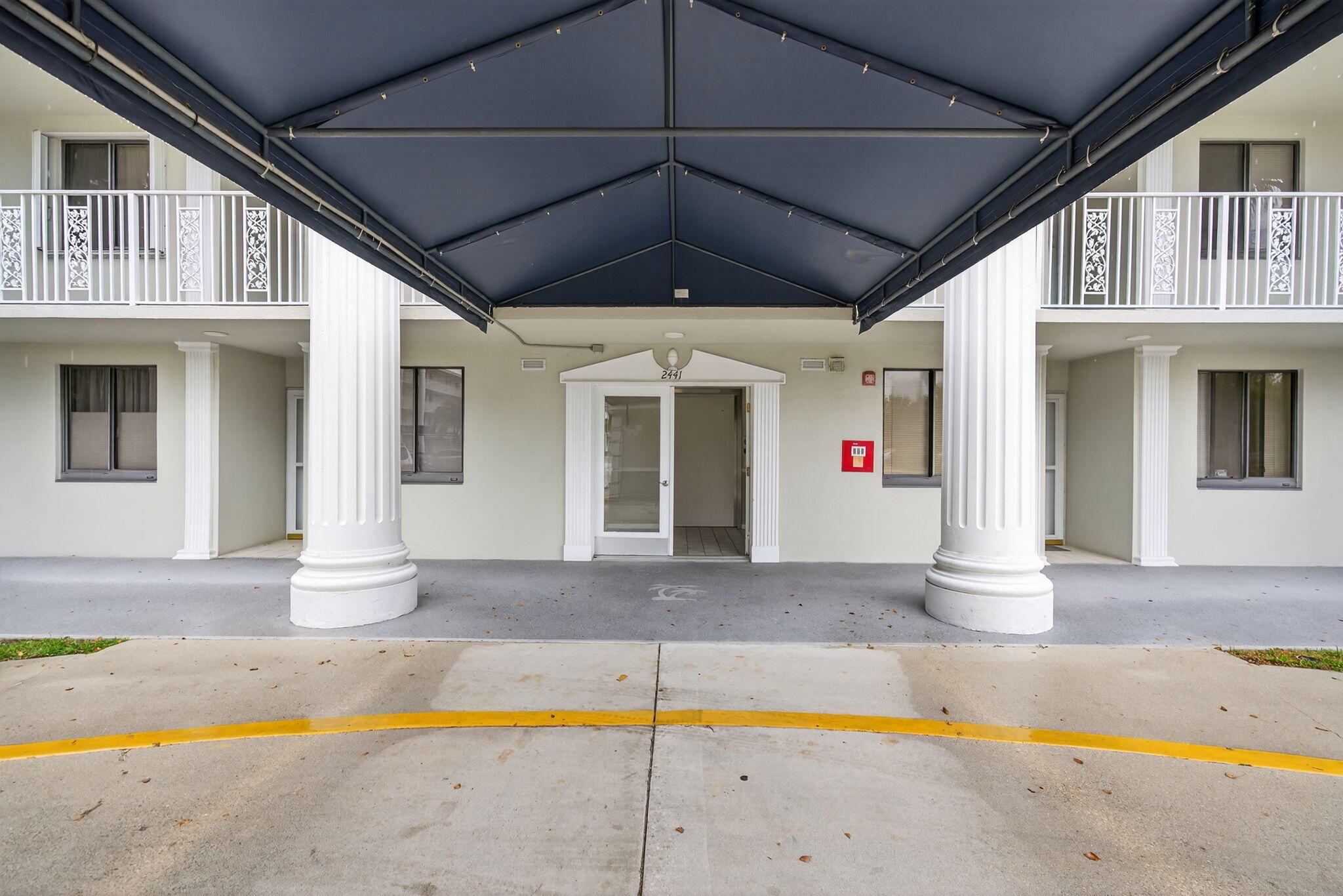 WHITEHALL - Residential