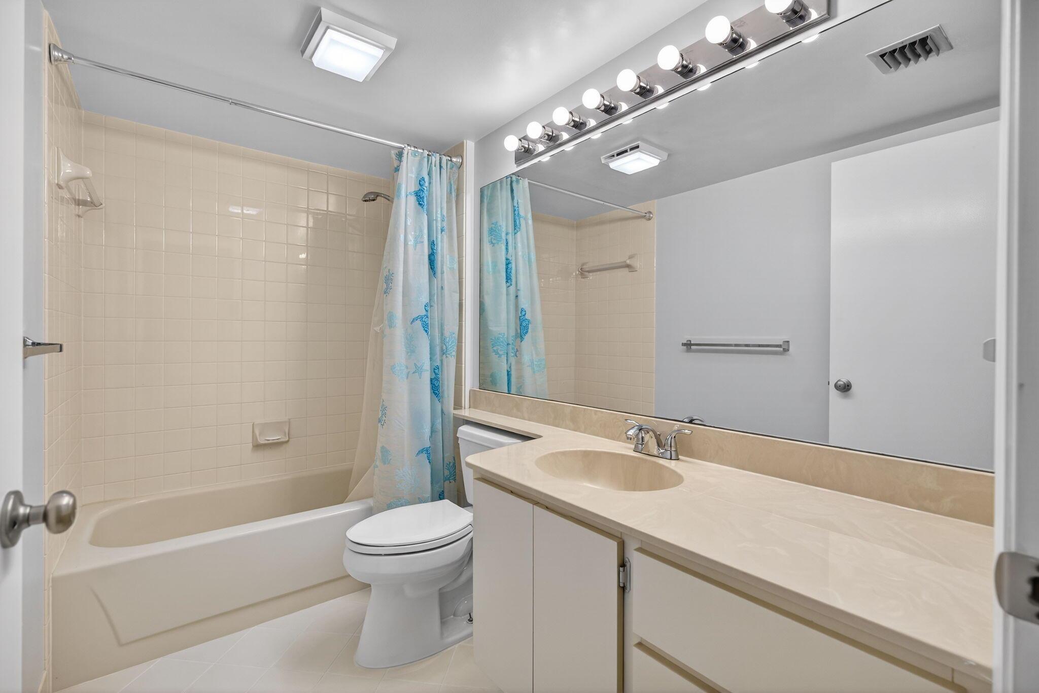 WHITEHALL - Residential