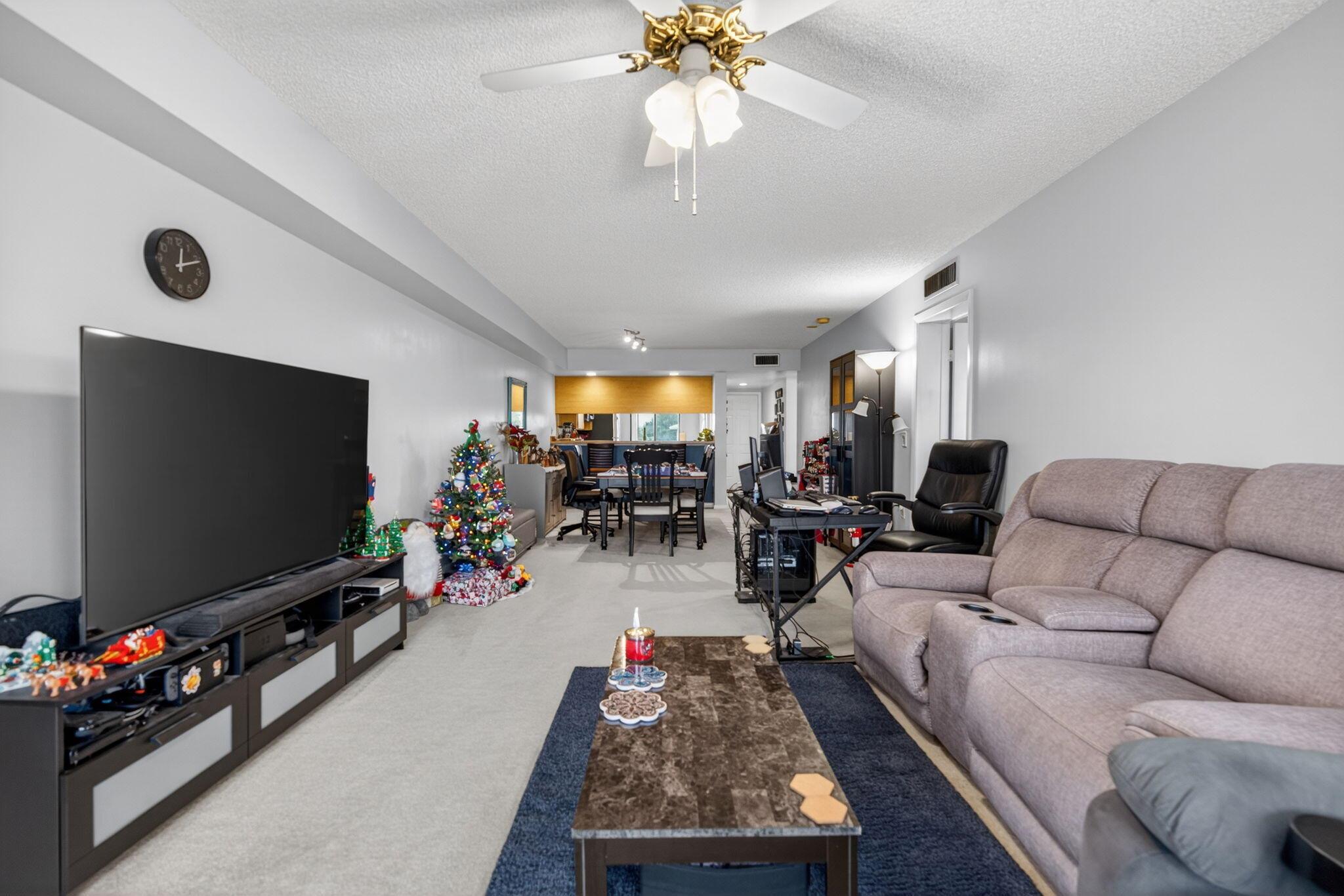 WHITEHALL - Residential