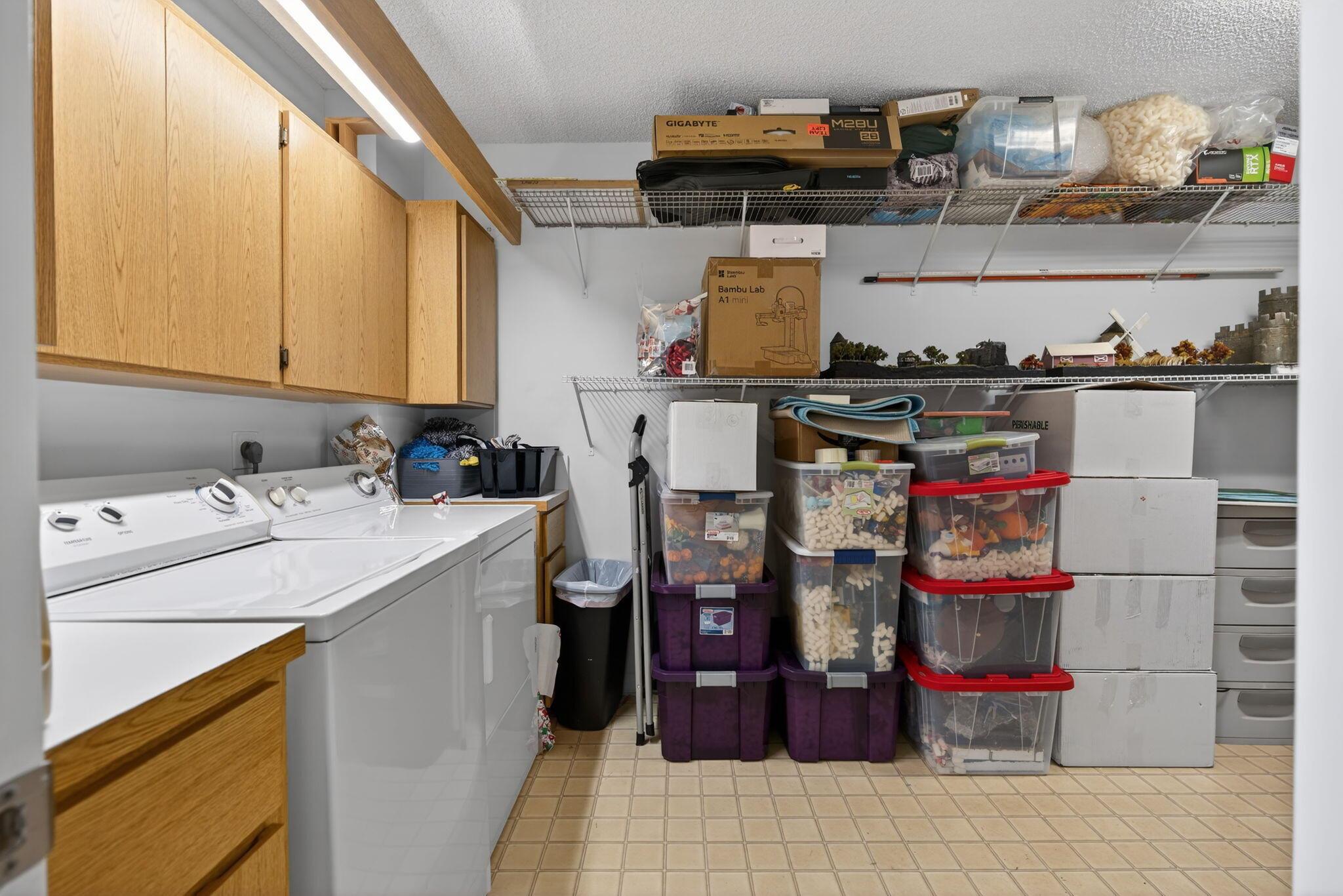 WHITEHALL - Residential