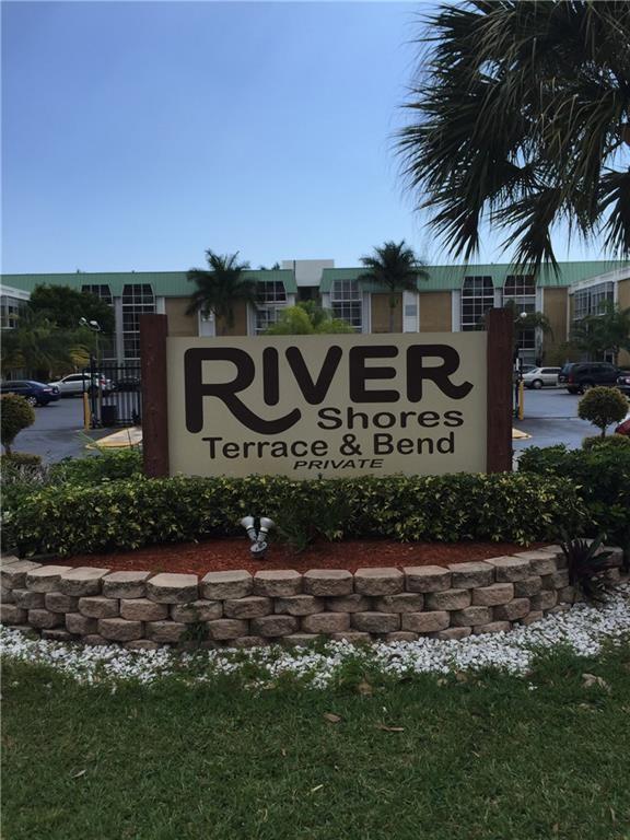 RIVER SHORES - Residential