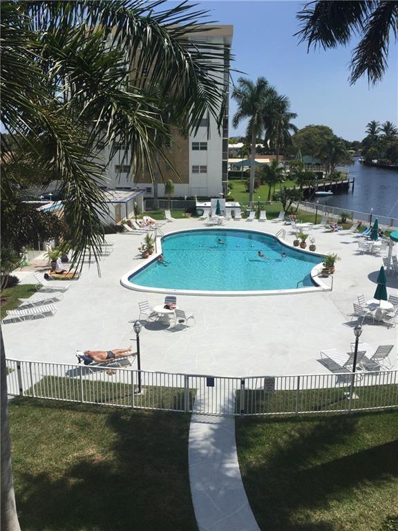 RIVER SHORES - Residential