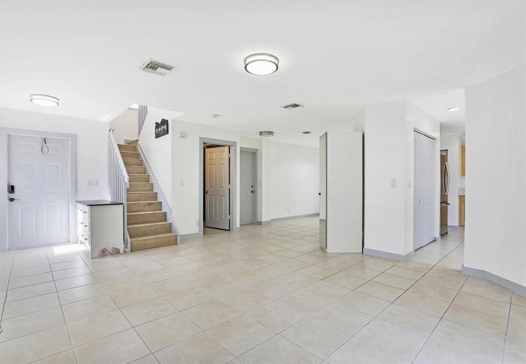 COCONUT POINTE - Residential