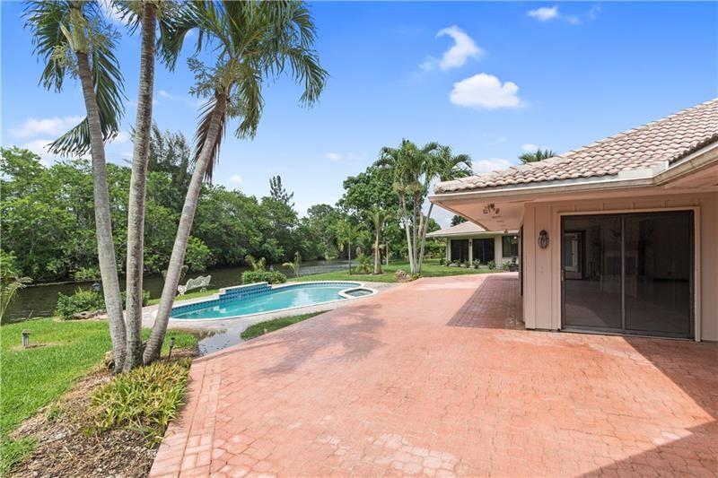 Lexington l of Sherbrooke - Residential Lease