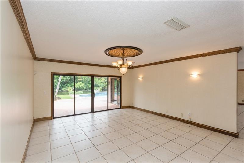 Lexington l of Sherbrooke - Residential Lease