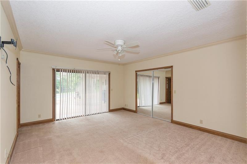 Lexington l of Sherbrooke - Residential Lease