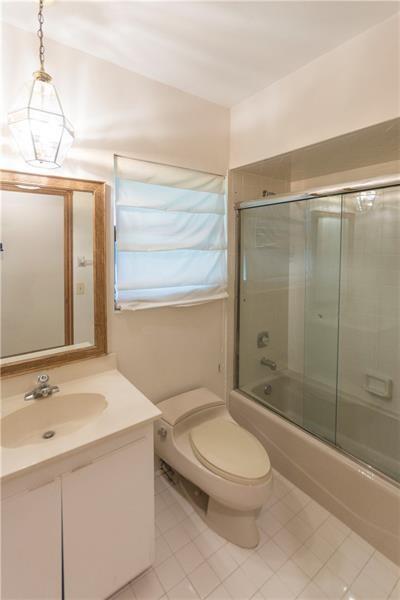 Lexington l of Sherbrooke - Residential Lease