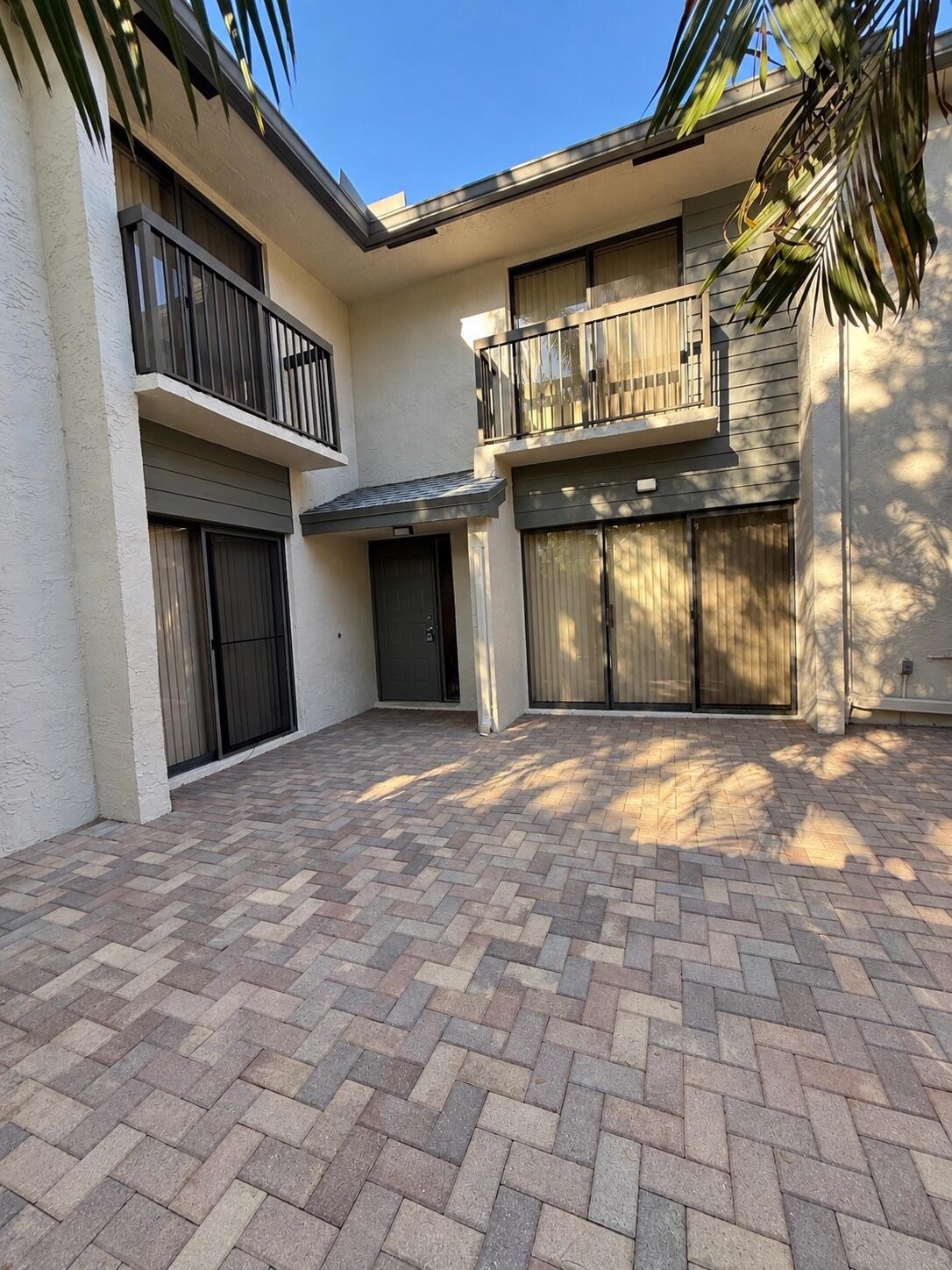 3205 Cocoplum Circle
