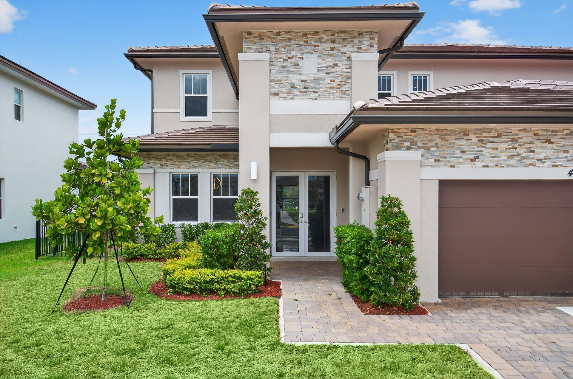 Crescent Ridge DAVIE - Residential