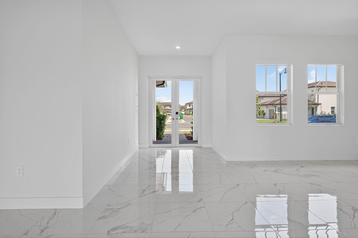 Crescent Ridge DAVIE - Residential