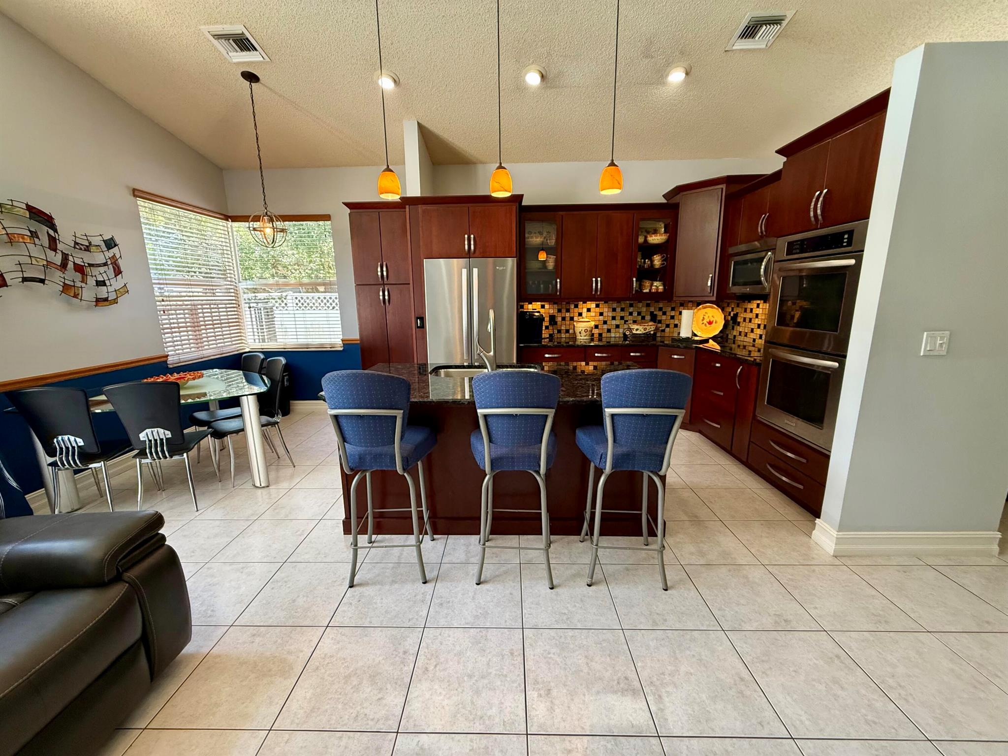 7906 Rockport Circle