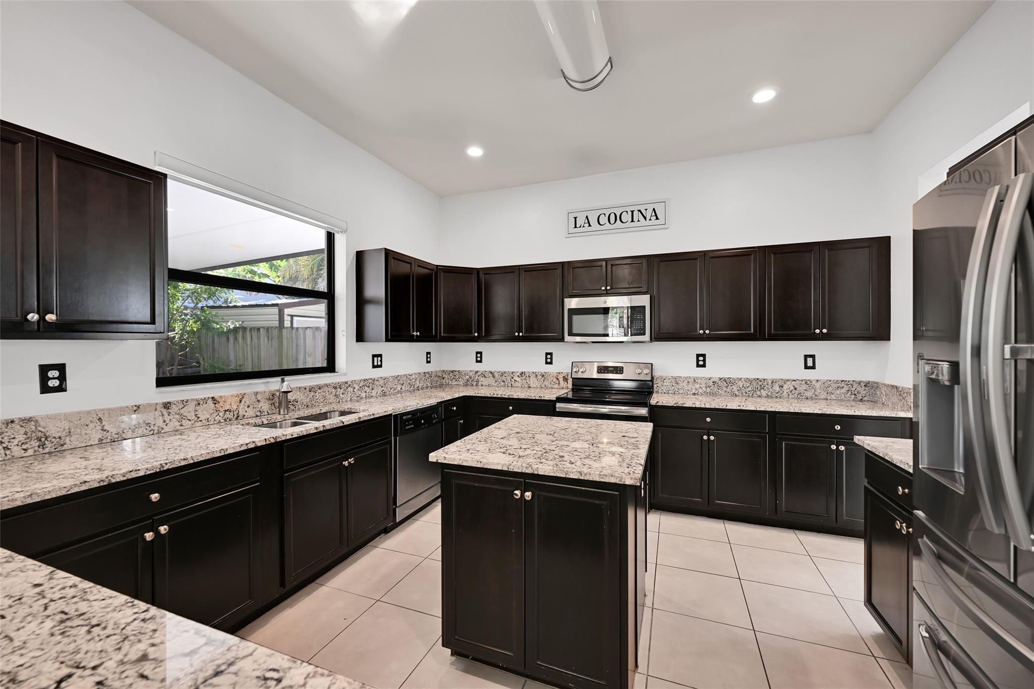 COCO PALM ESTATES - Residential