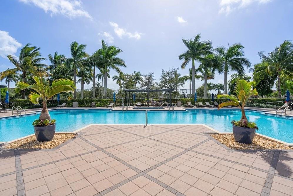 COCO PALM ESTATES - Residential