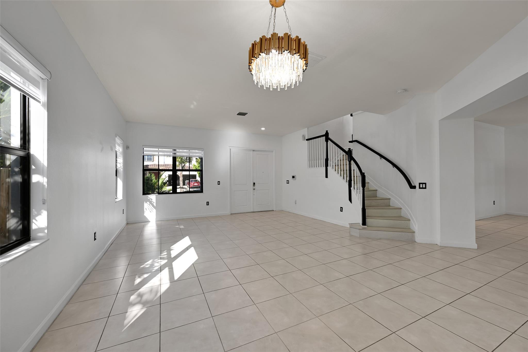 COCO PALM ESTATES - Residential