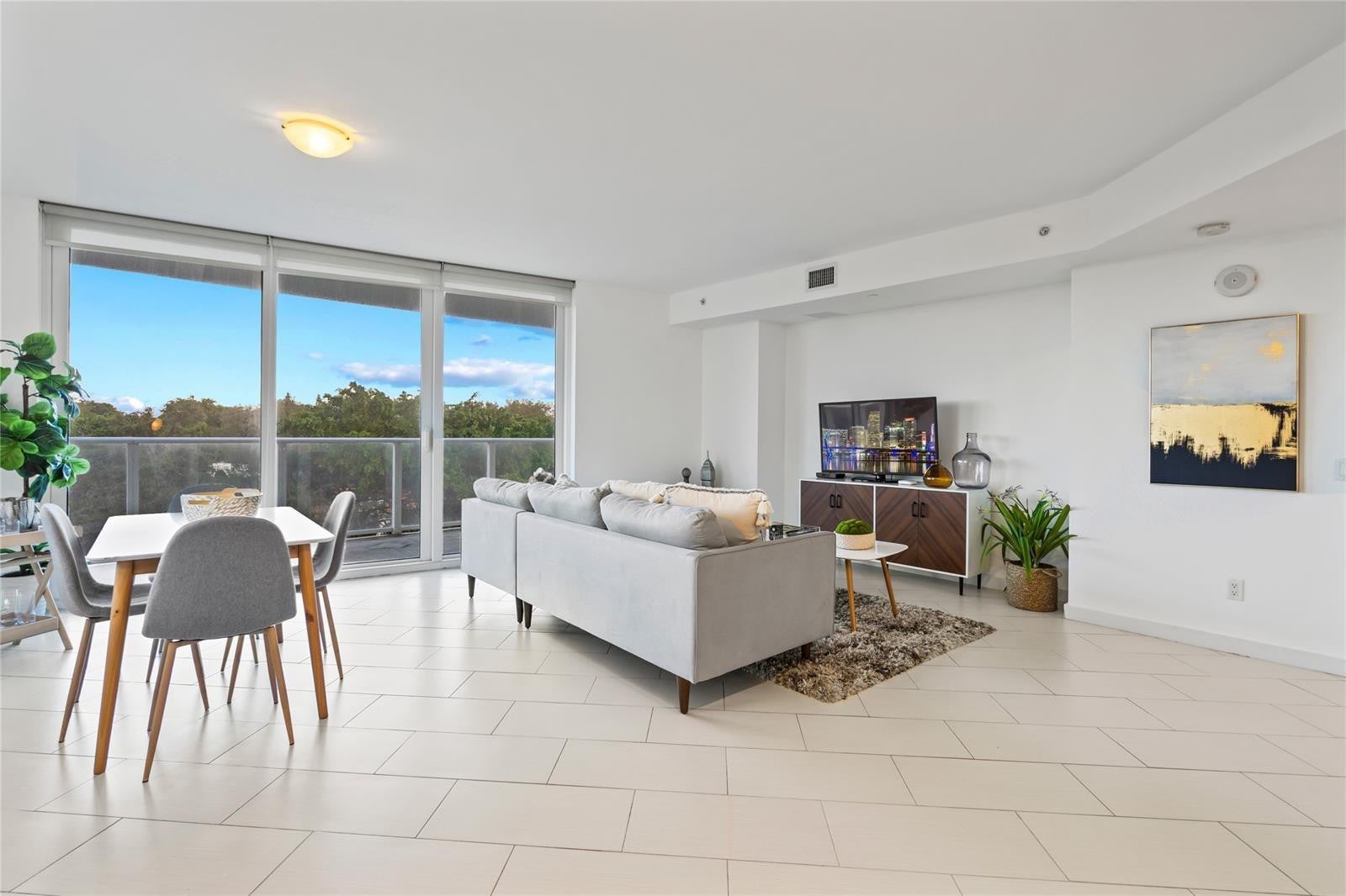 4250 Biscayne Boulevard 402