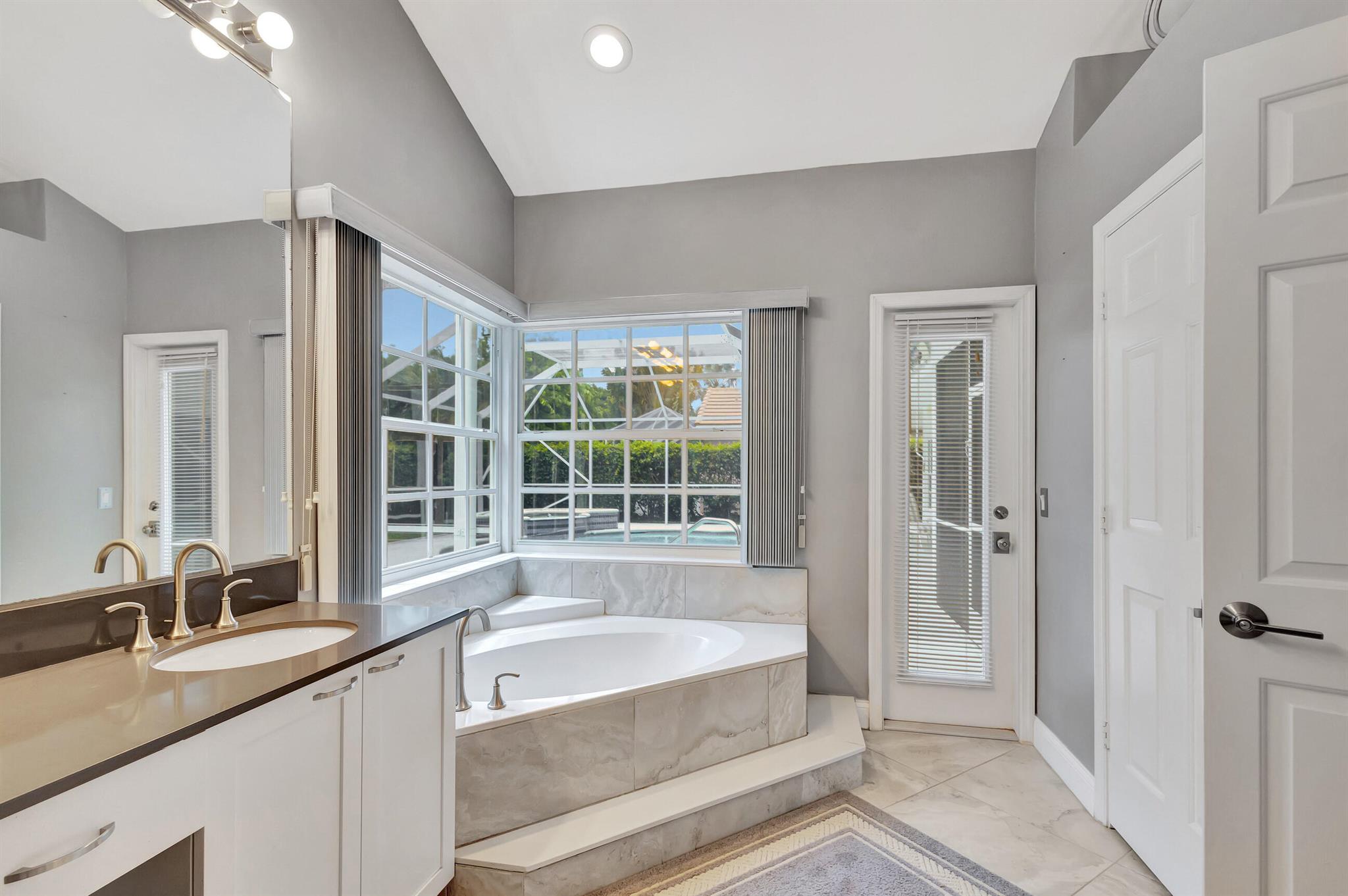 GARDENS HUNT CLUB - Residential