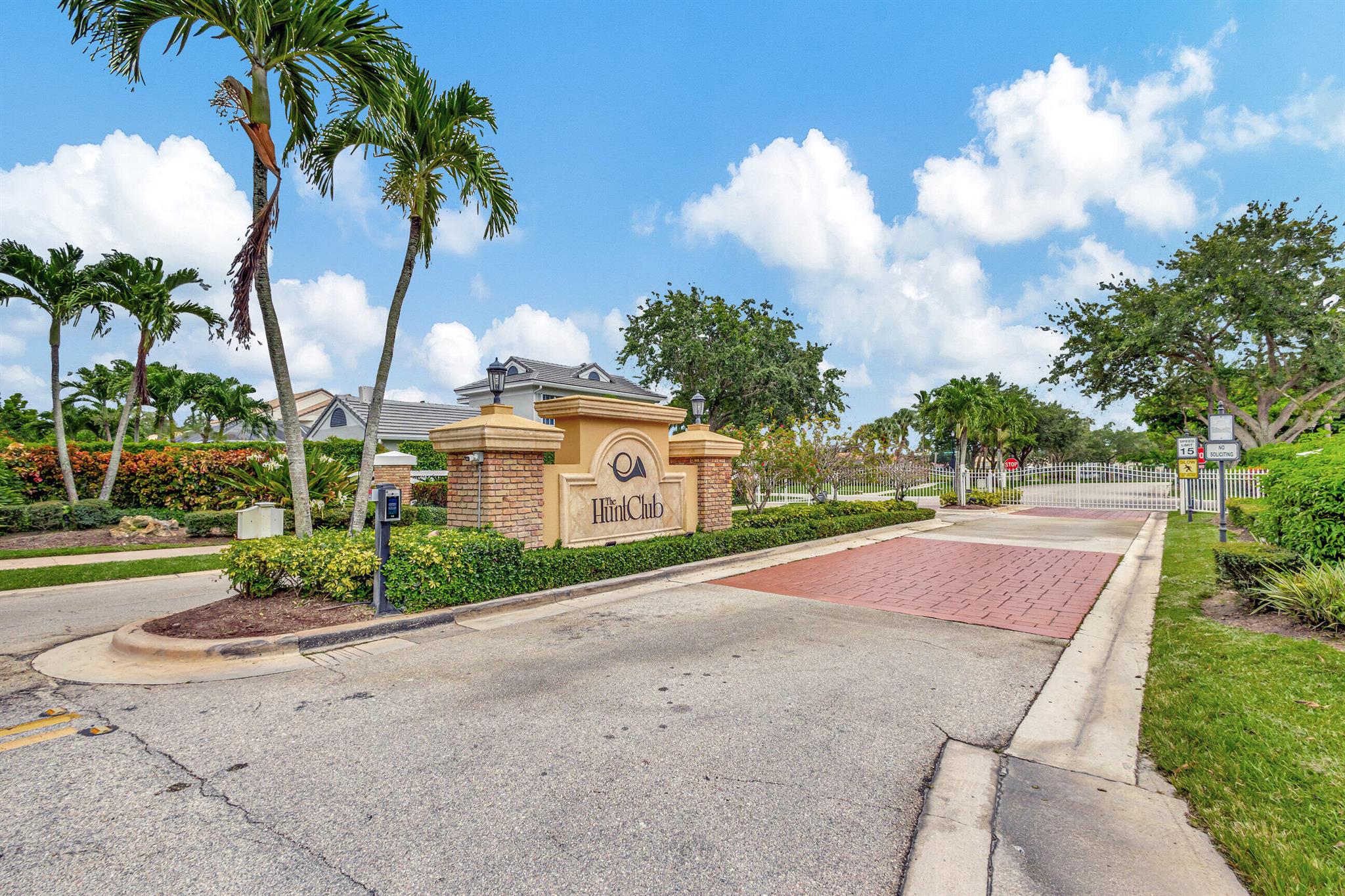 GARDENS HUNT CLUB - Residential