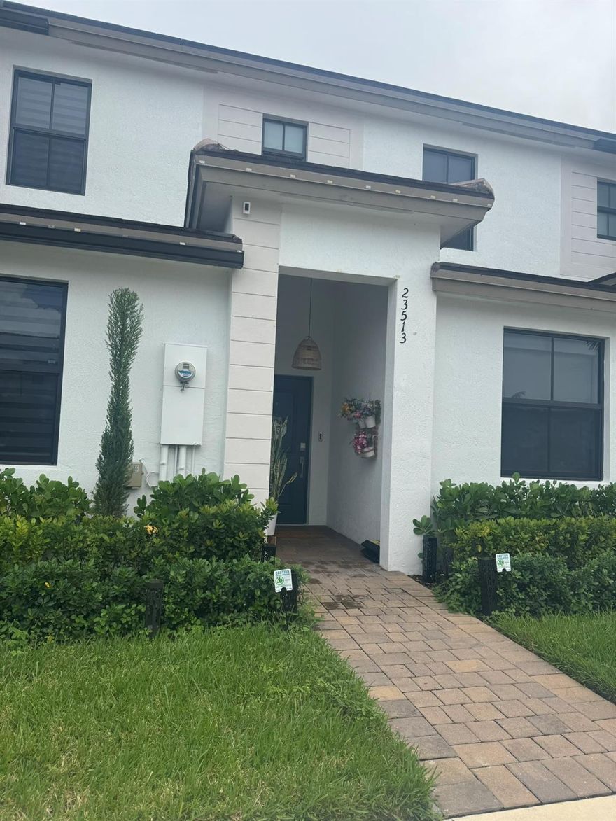 This stunning and tastefully upgraded townhouse features 3 bedrooms and 3 full bathrooms, offering both comfort and style. The property includes one bedroom and one full bathroom conveniently located on the first floor, perfect for guests or multigenerational living. Enjoy a modern open kitchen with stainless steel appliances, a washer and dryer, and elegant blinds throughout. The back patio features a covered pergola, ideal for family gatherings and outdoor entertaining, along with a storage shed for added convenience.
A truly exceptional home in a desirable community and ready for you to move in and enjoy!