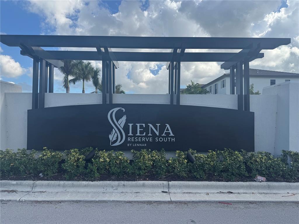 SIENA RESERVE SOUTH - Residential Lease