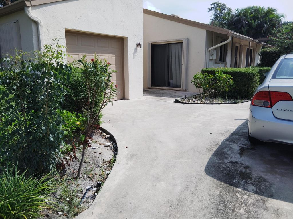 Photo of 853 NW 26th Avenue, Delray Beach, FL 33445 (MLS # R11123423)