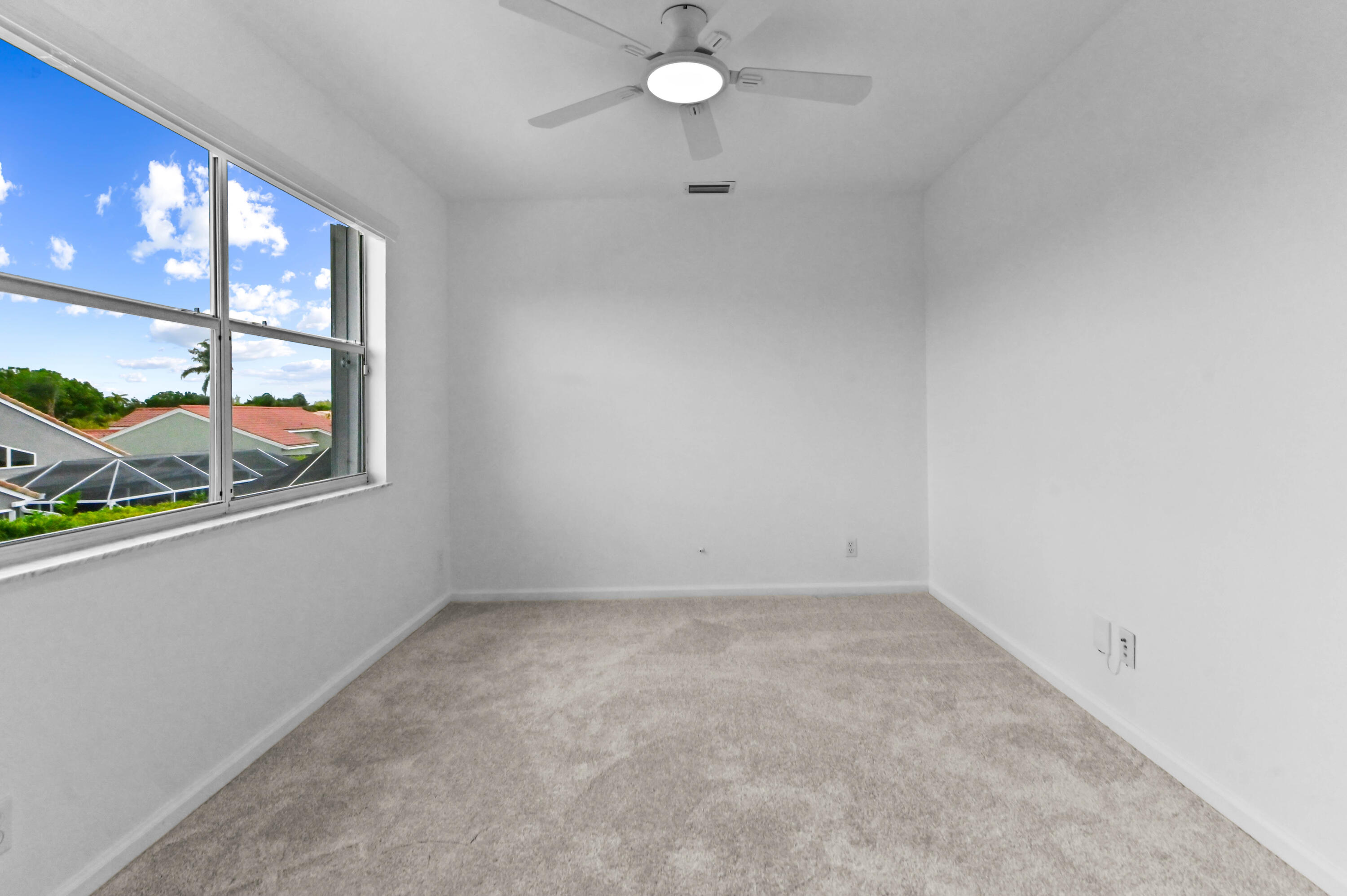 RAINBOW LAKES - Residential