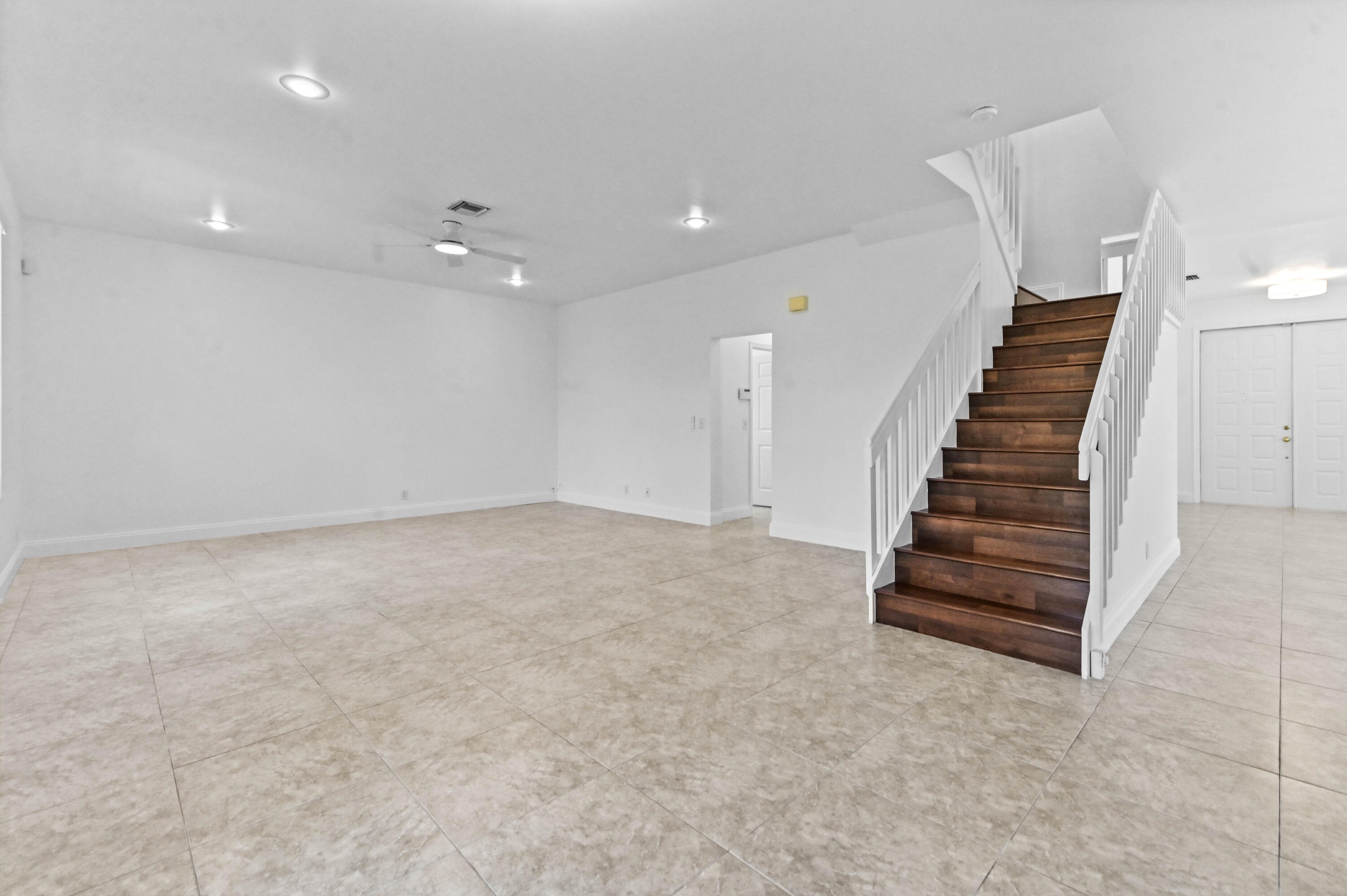 5705 Descartes Circle