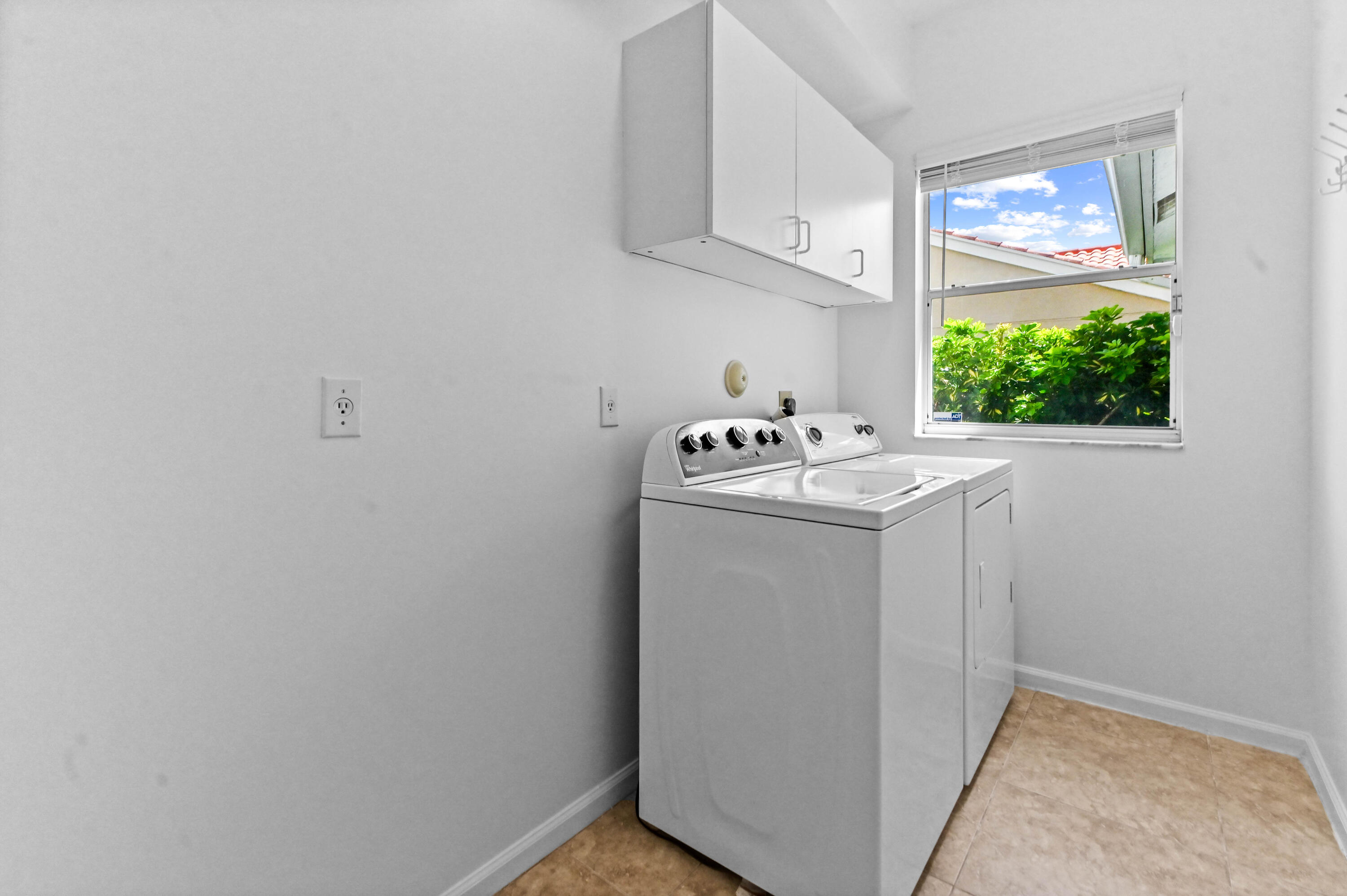 RAINBOW LAKES - Residential