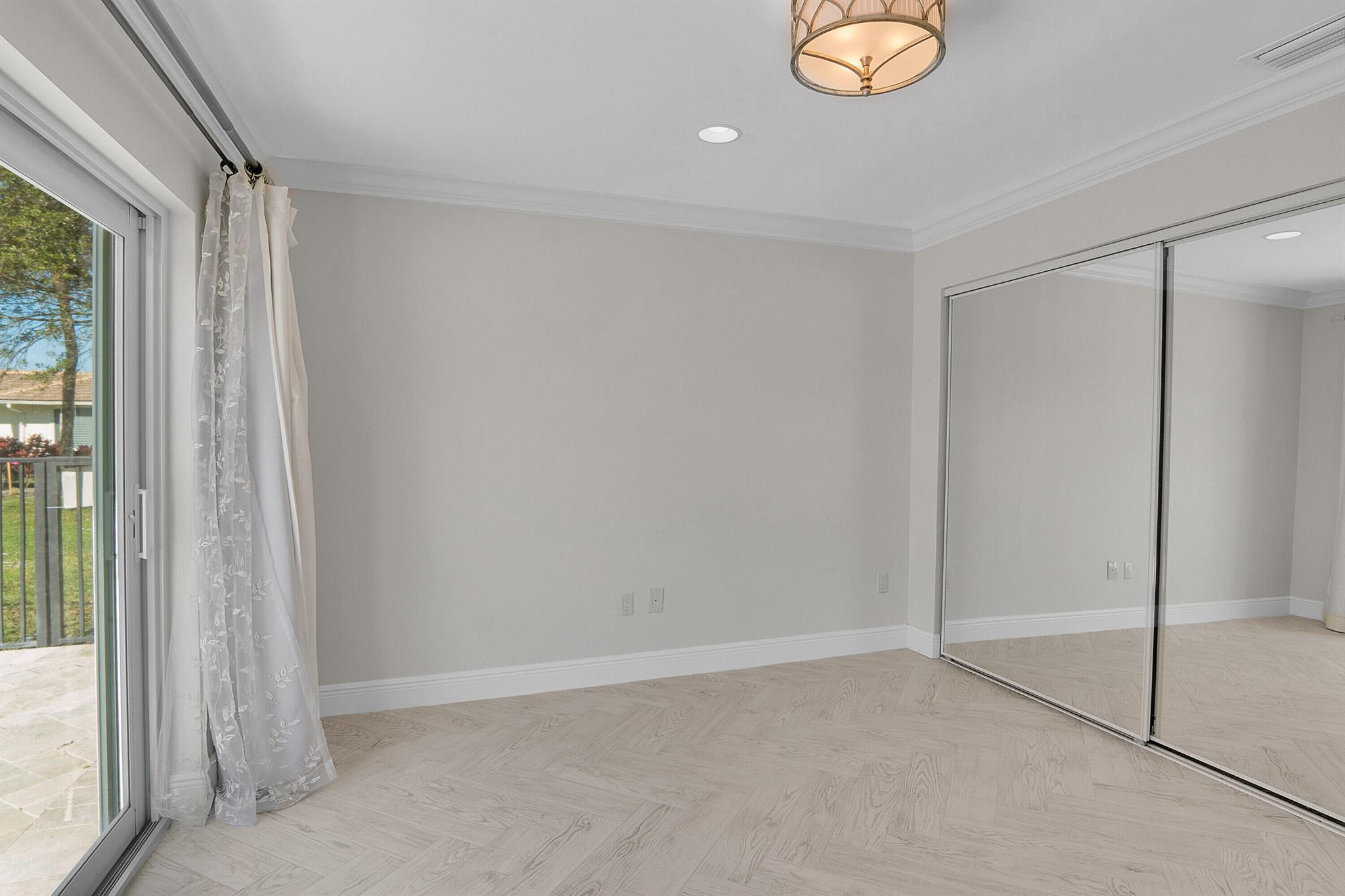 STEEPLECHASE - Residential