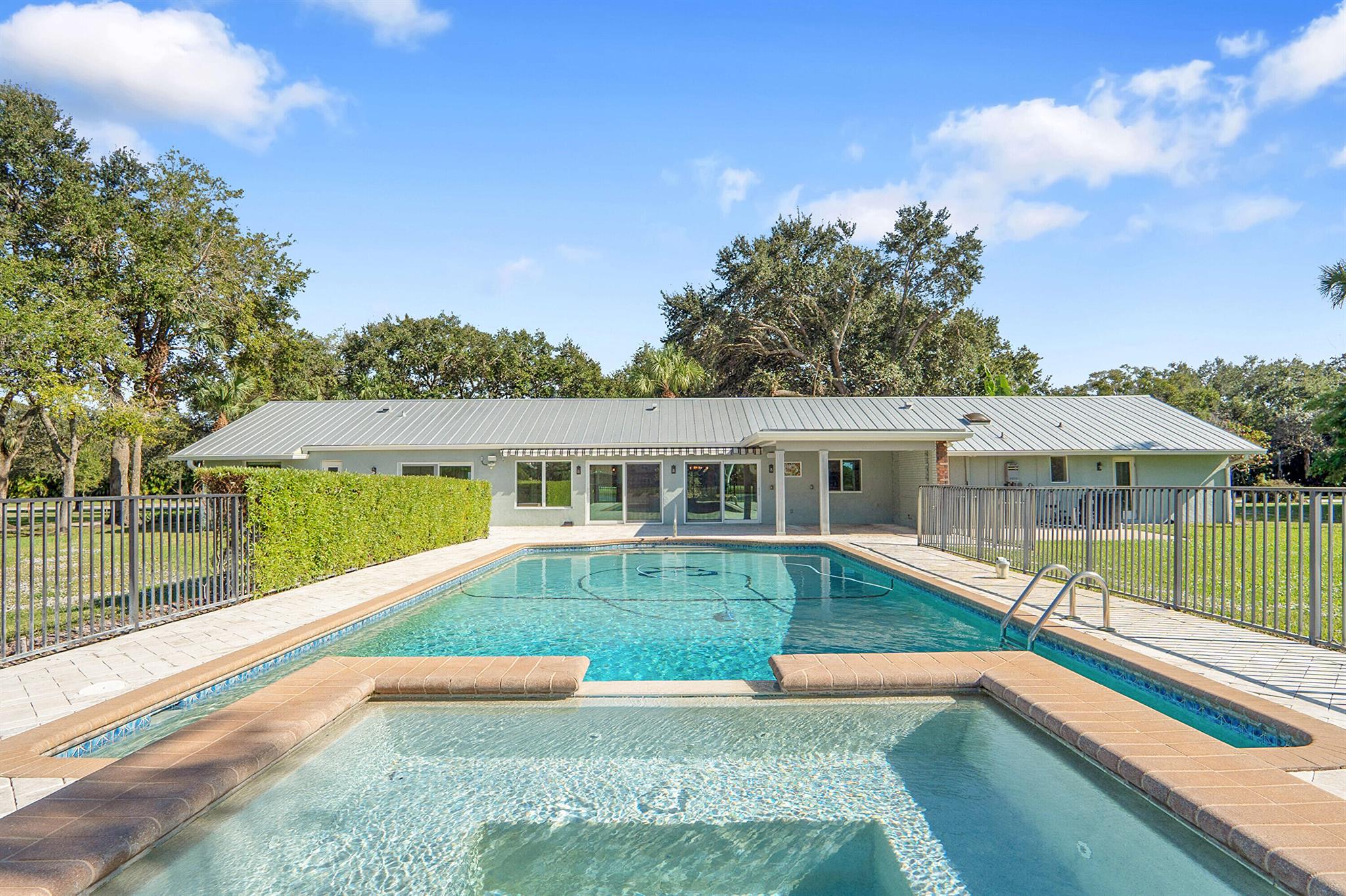 STEEPLECHASE - Residential