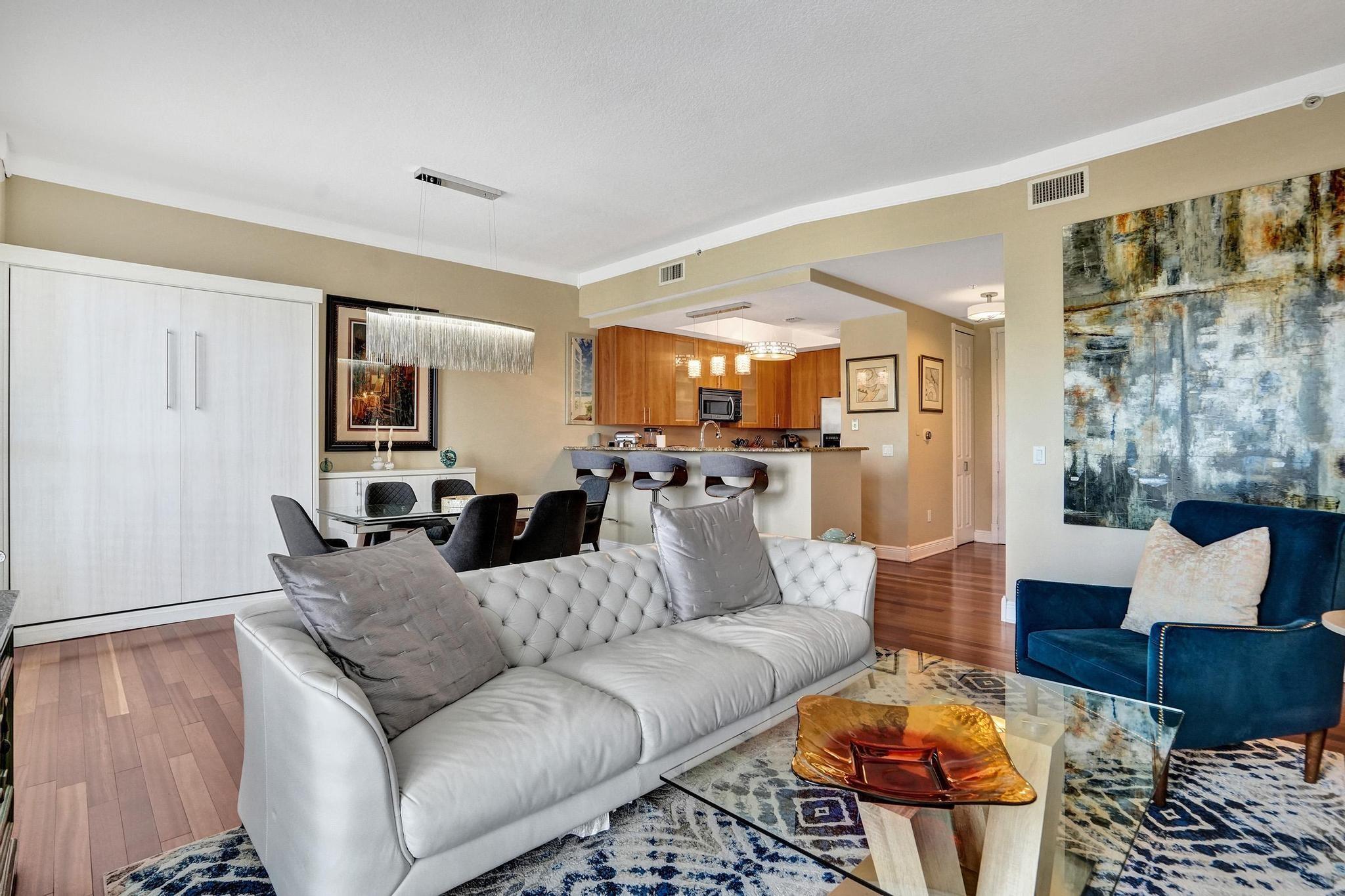 2631 NE 14th Ave 203