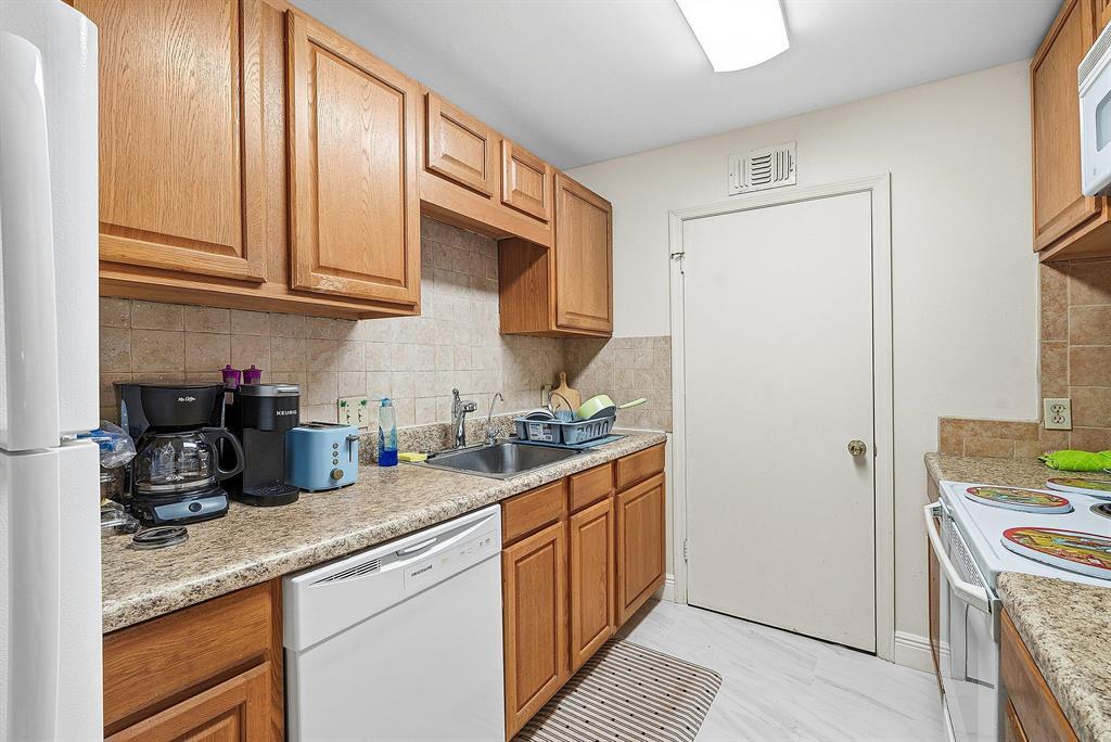 BOYNTON LANDINGS CONDO - Residential Lease