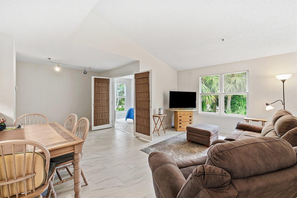 BOYNTON LANDINGS CONDO - Residential Lease