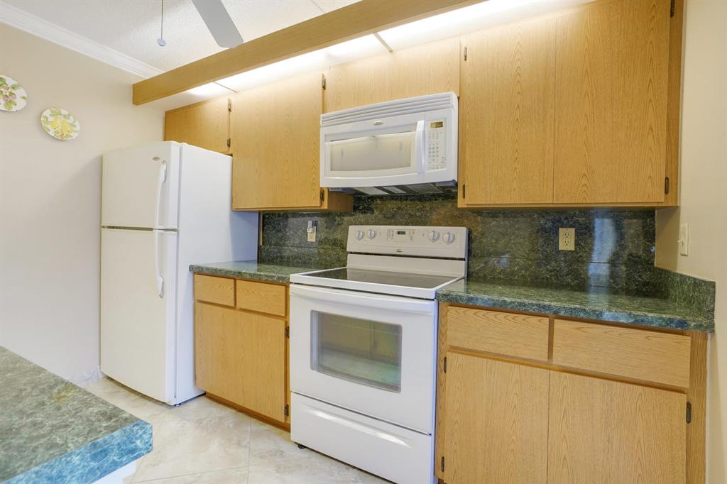 VILLAGE OF SANDALWOOD LAKES SOUTH - Residential