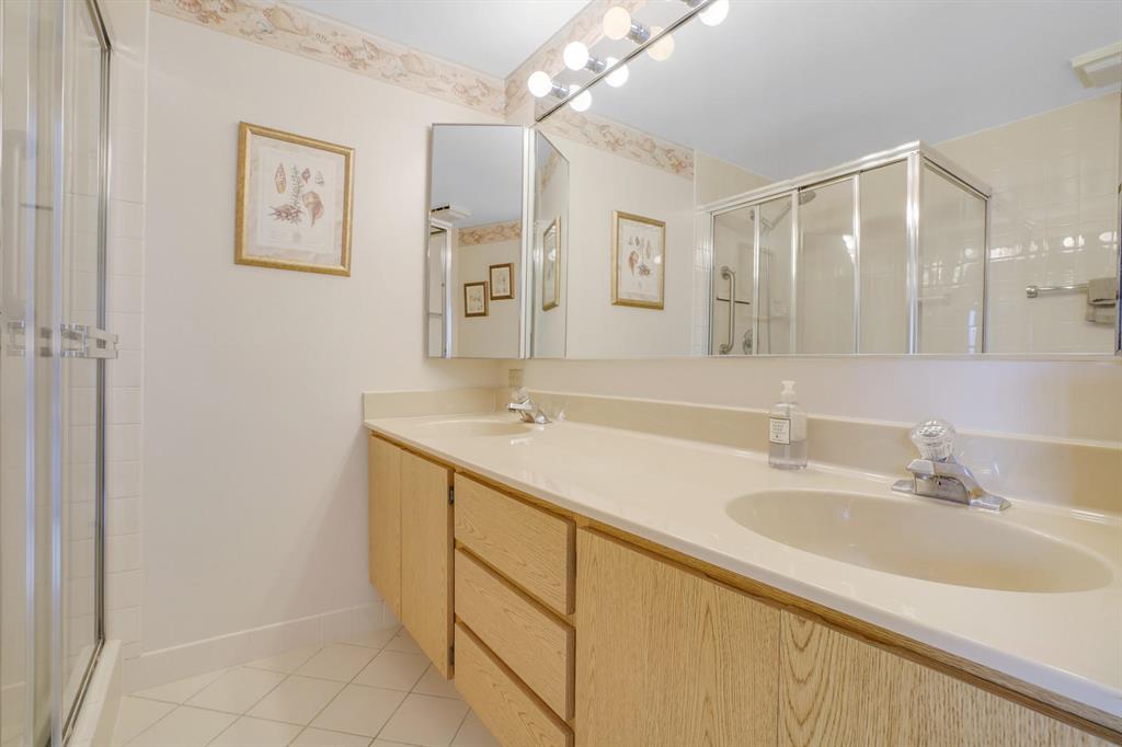 VILLAGE OF SANDALWOOD LAKES SOUTH - Residential