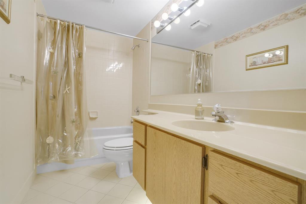 VILLAGE OF SANDALWOOD LAKES SOUTH - Residential