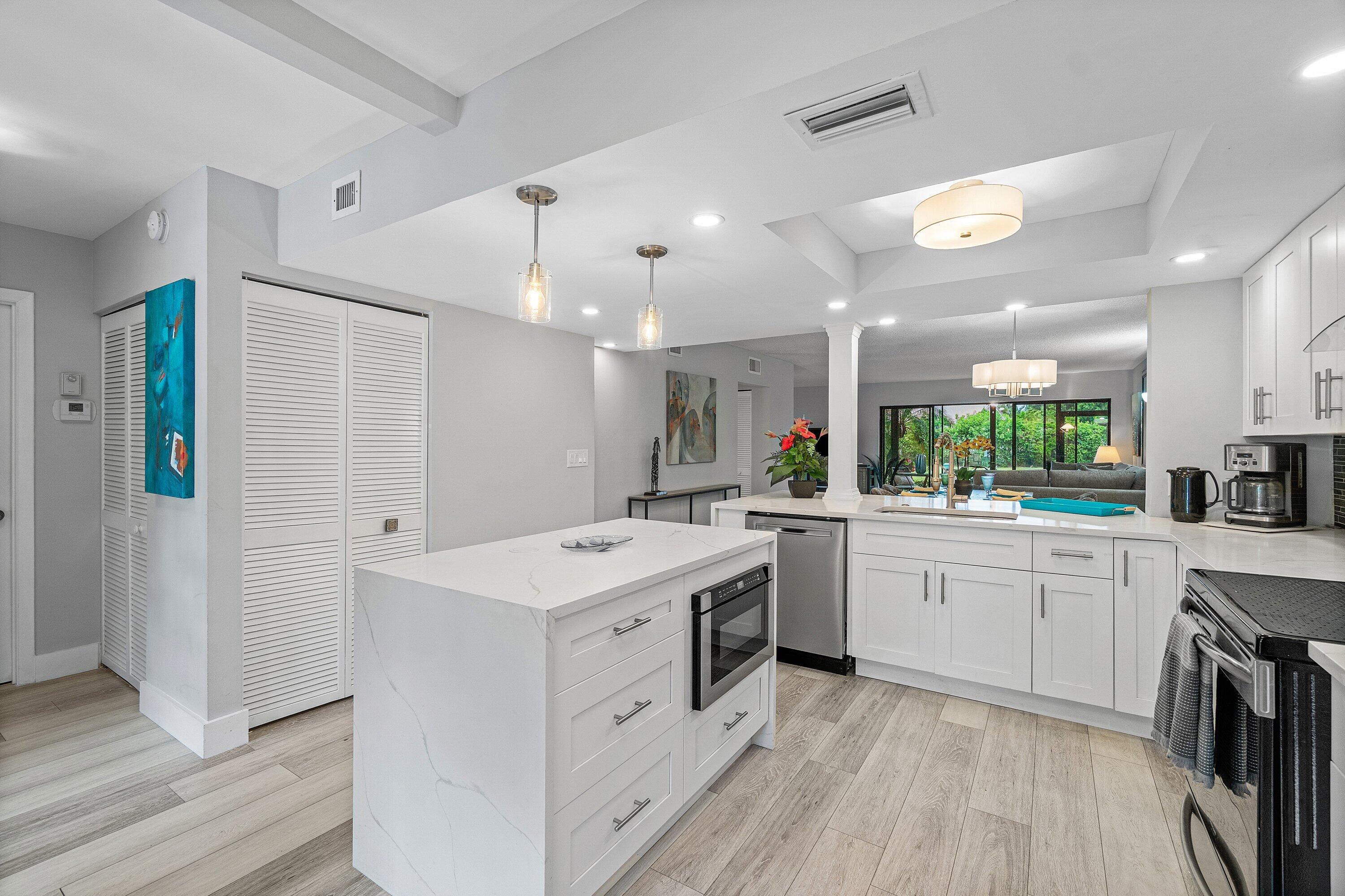 5121 Oakhill Lane 411