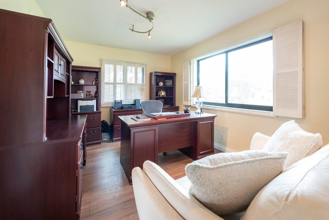 VILLAGES OF ORIOLE BONAIRE - Residential