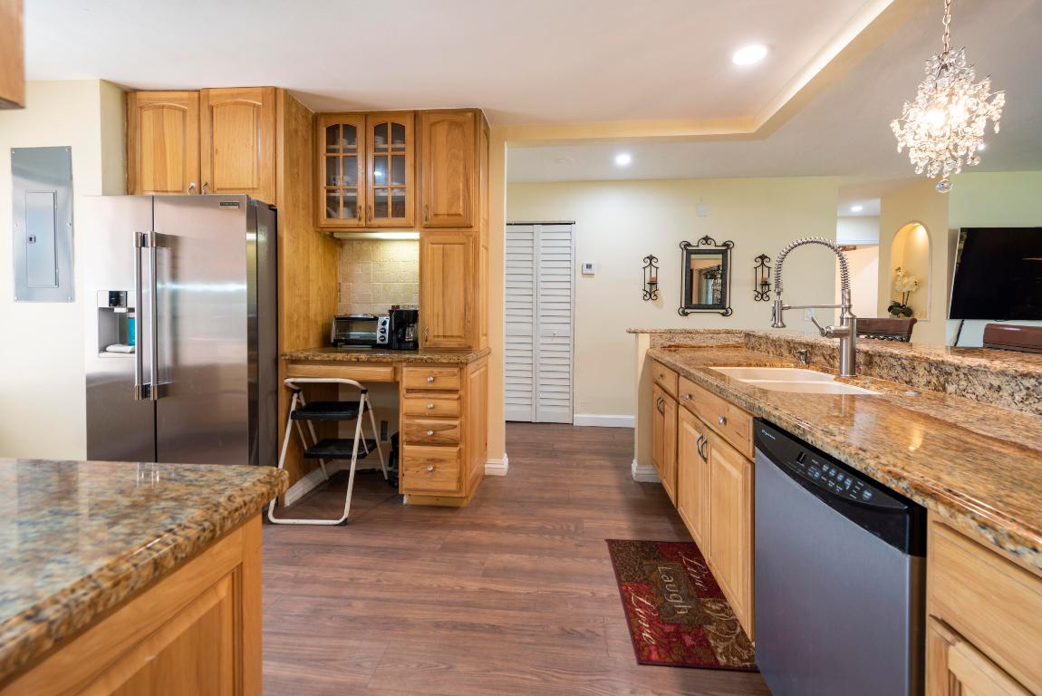 VILLAGES OF ORIOLE BONAIRE - Residential