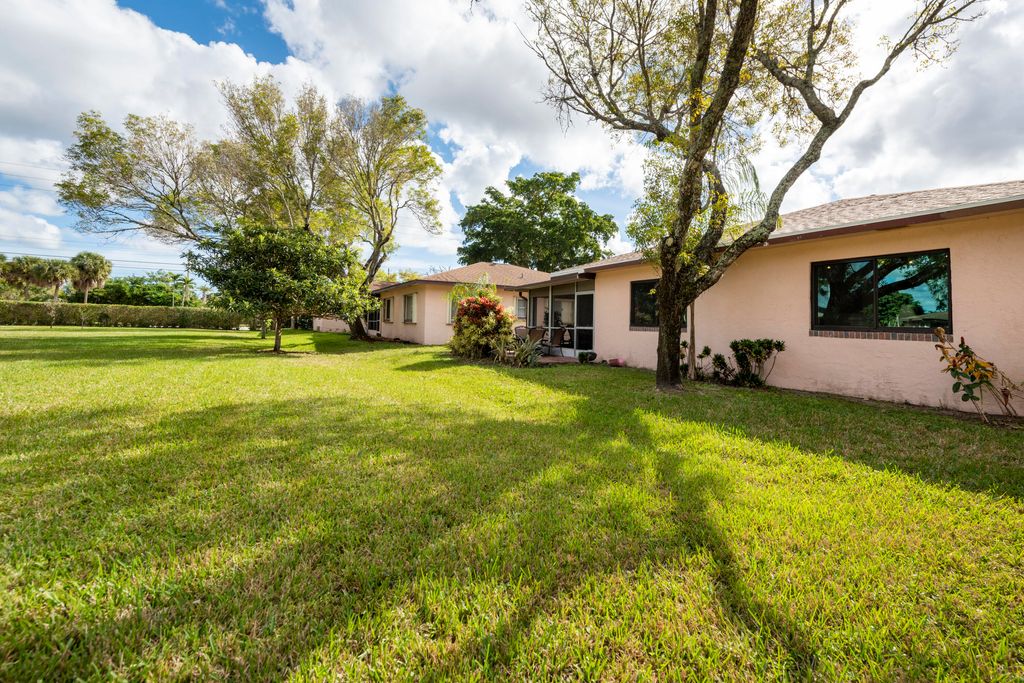 Photo of 14632 Bonaire Boulevard, Delray Beach, FL 33446 (MLS # R11152898)