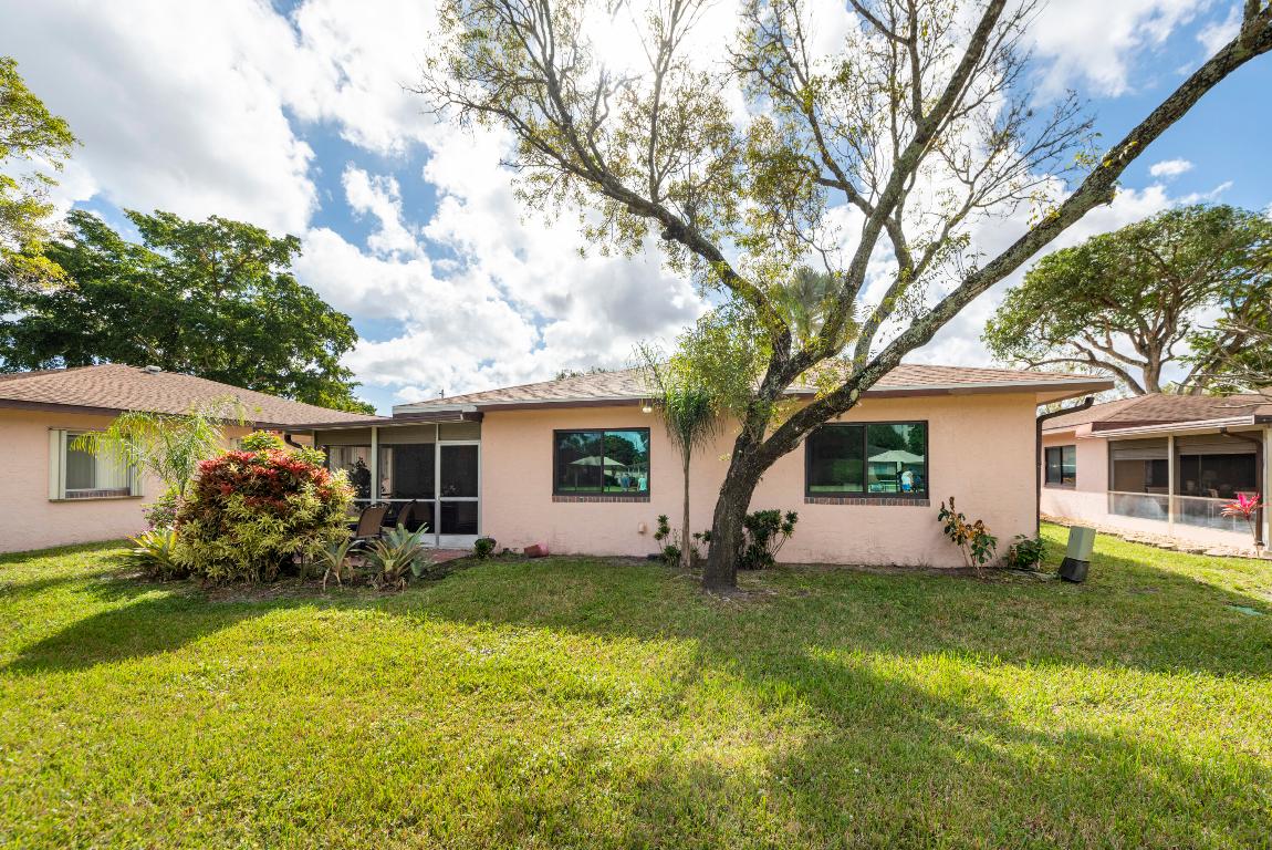 VILLAGES OF ORIOLE BONAIRE - Residential