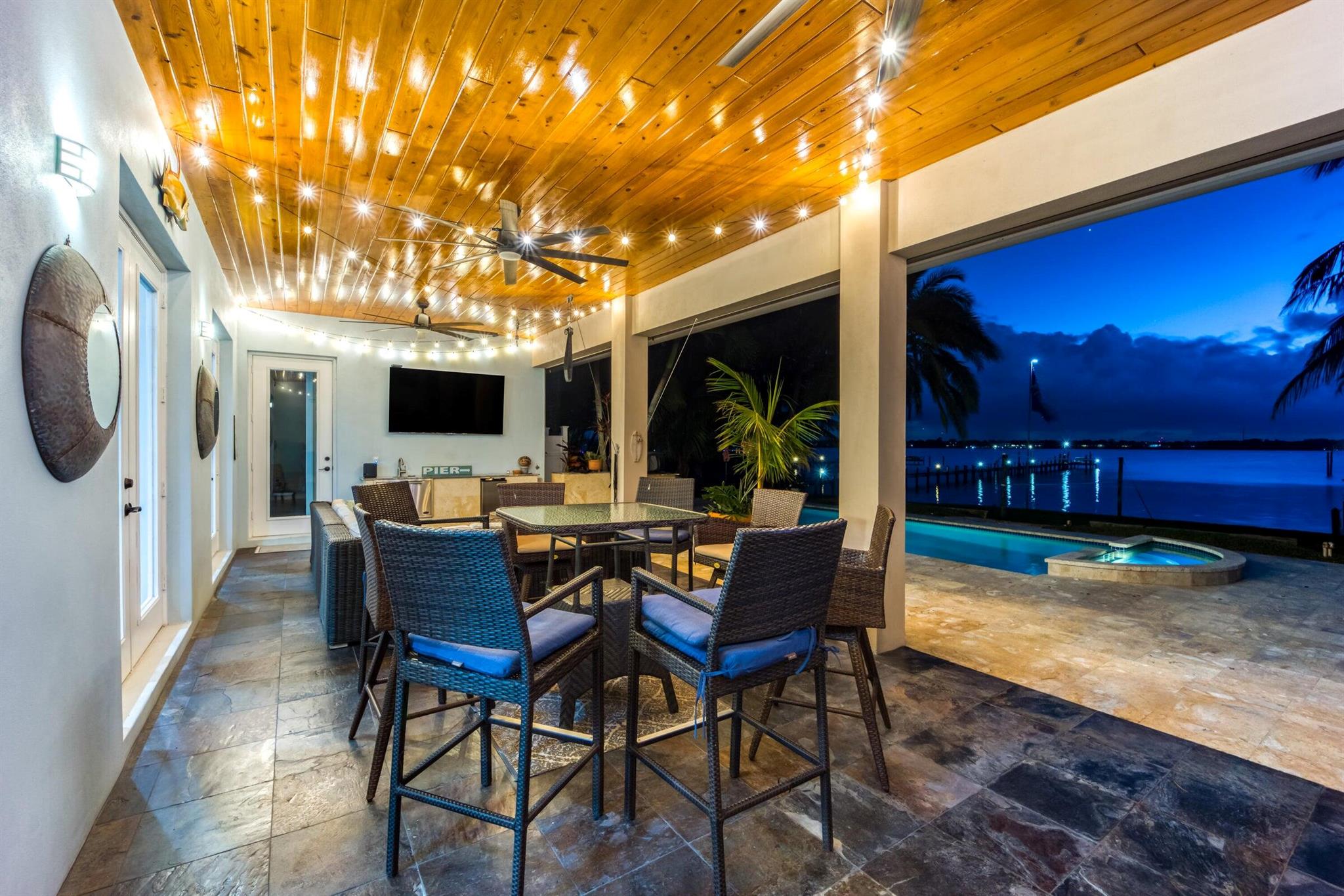 BEAU RIVAGE - Residential